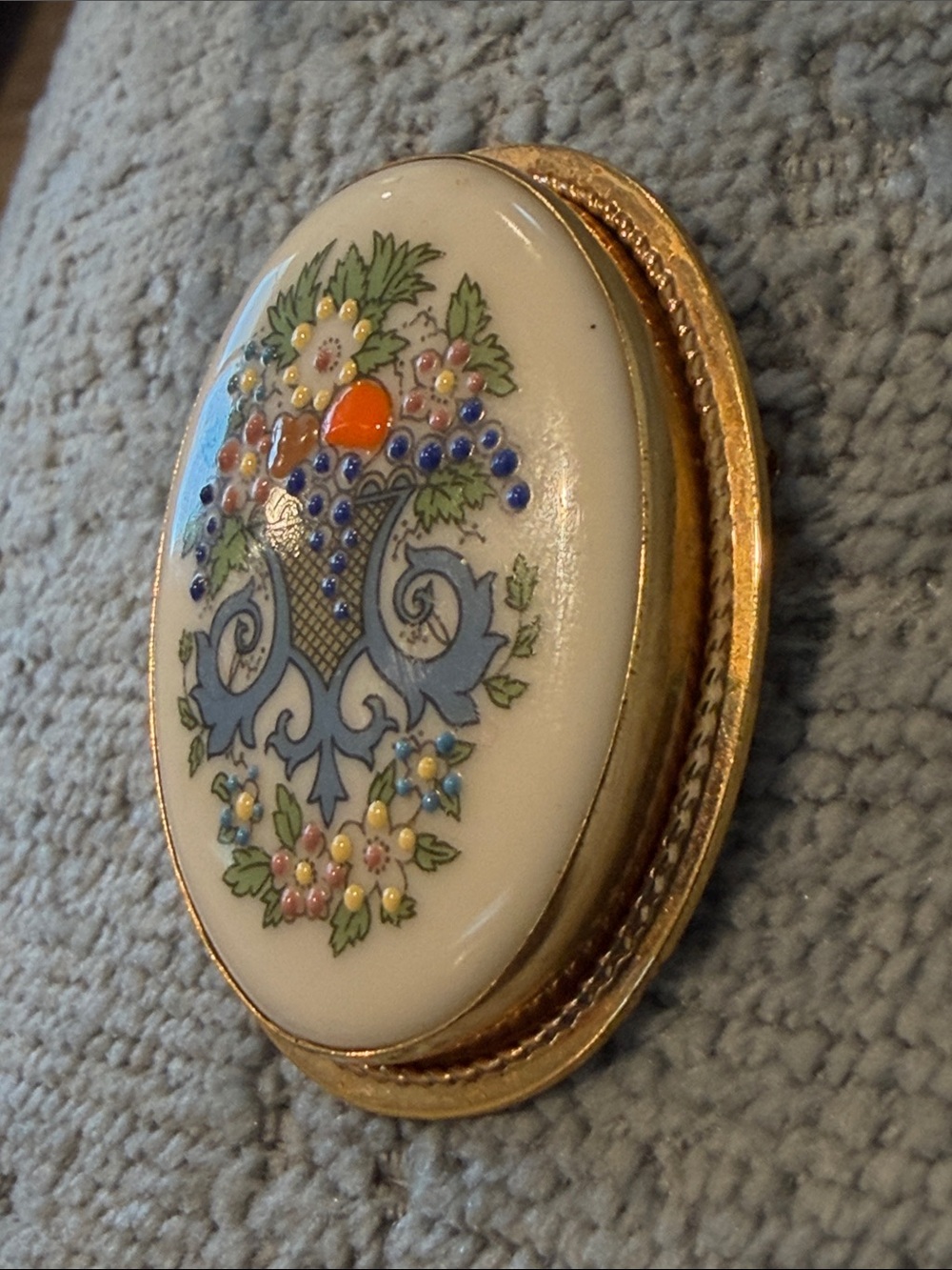 Lenox Porcelain Brooch Pin - Picture 2 of 6